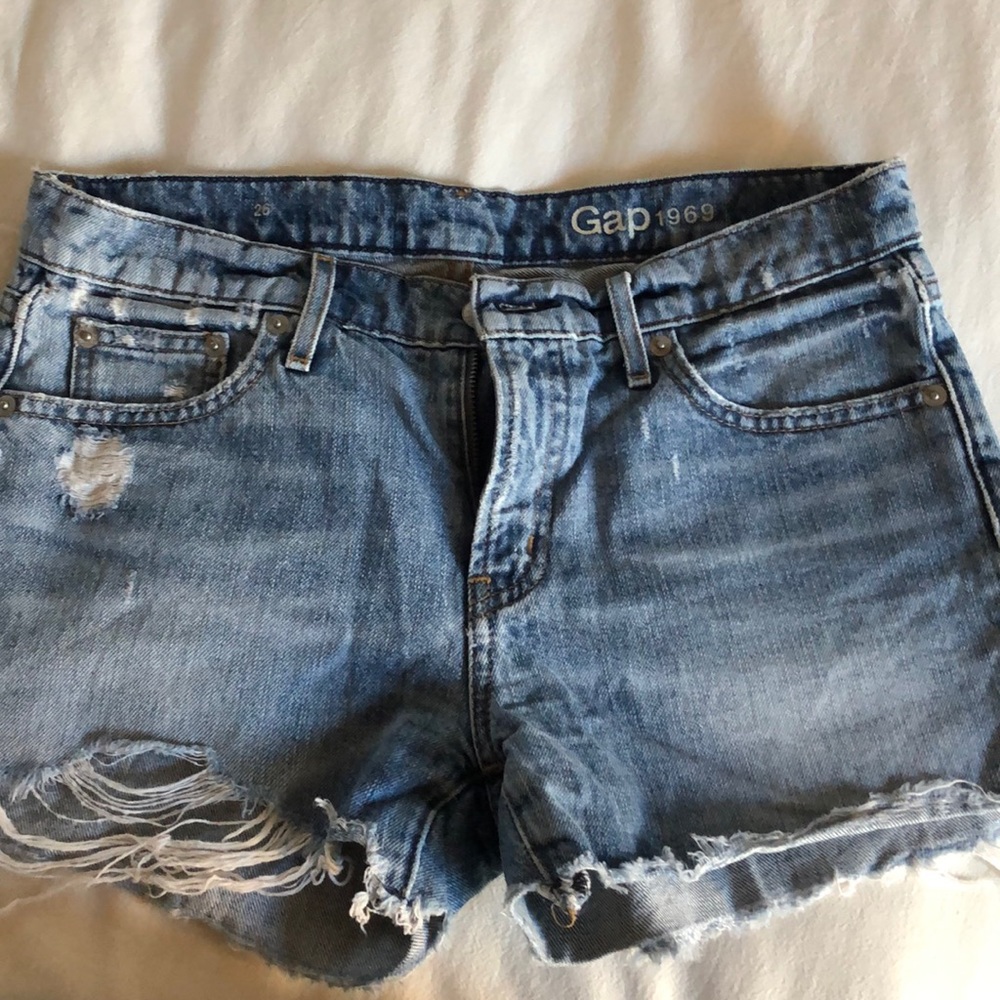 Gap 1969 denim shorts